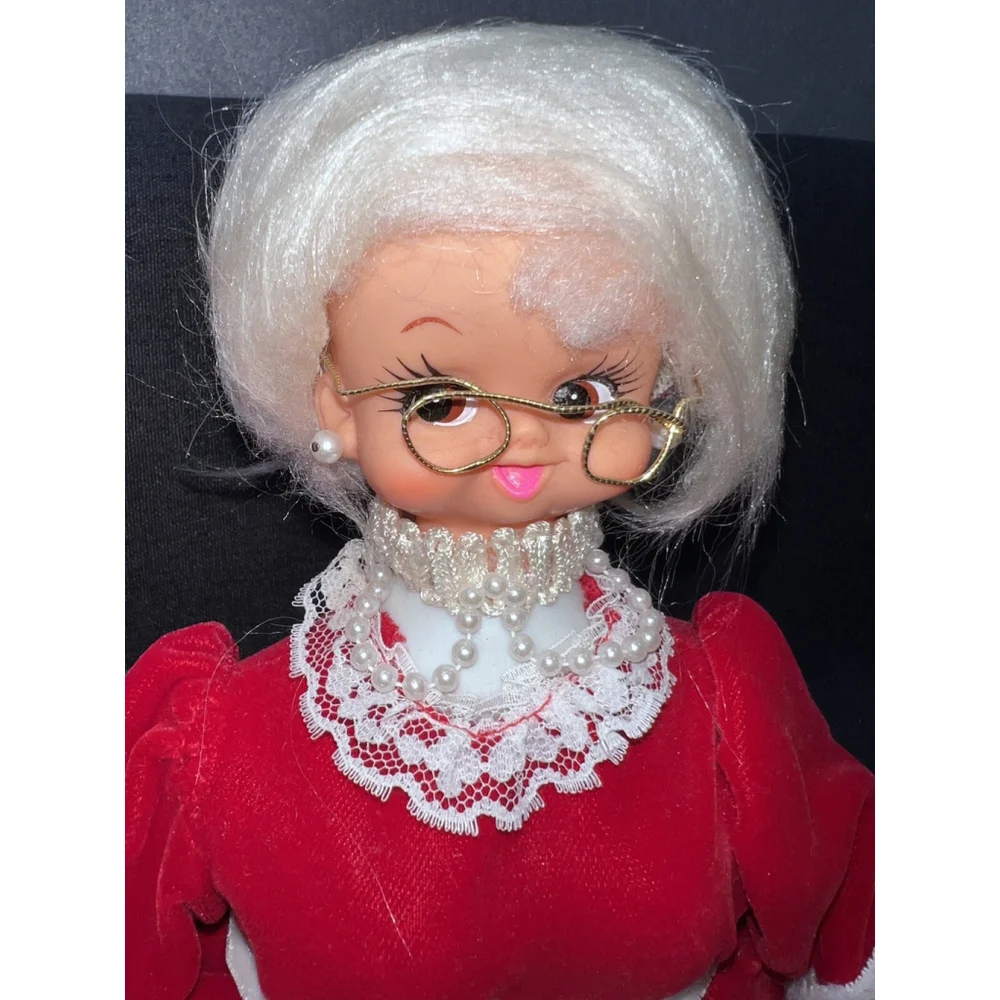 Vintage Handmade Santa & Mrs. Claus Dolls Figures Christmas Decor ~13.5 & 12.5” - Picture 4 of 5